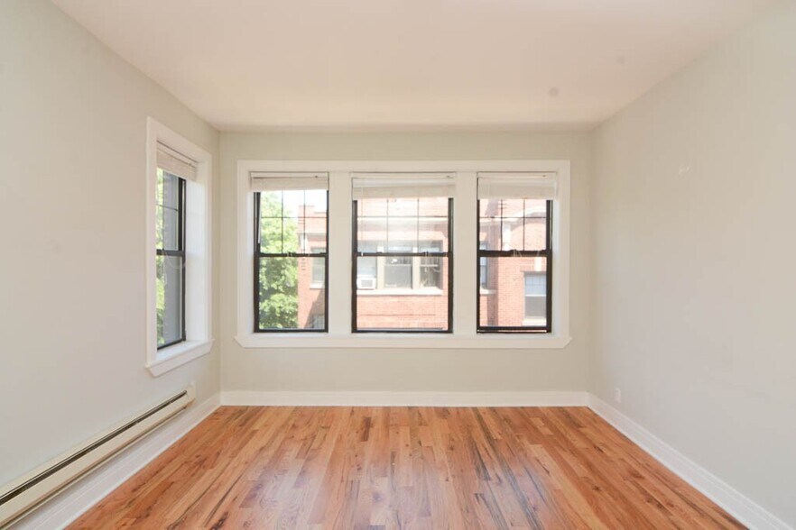 Building Photo - 4337 N Wolcott