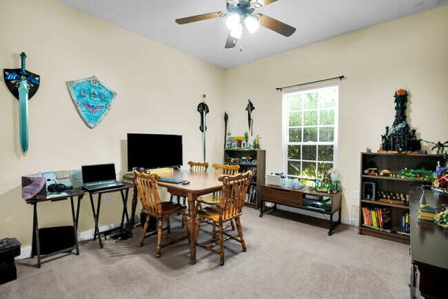 Building Photo - 68 Lincoln Way