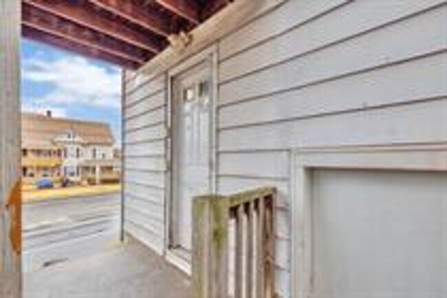 Building Photo - 1873-1875 Northampton Street