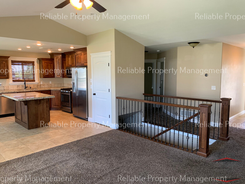 Building Photo - 6397 Glen Abby Cir