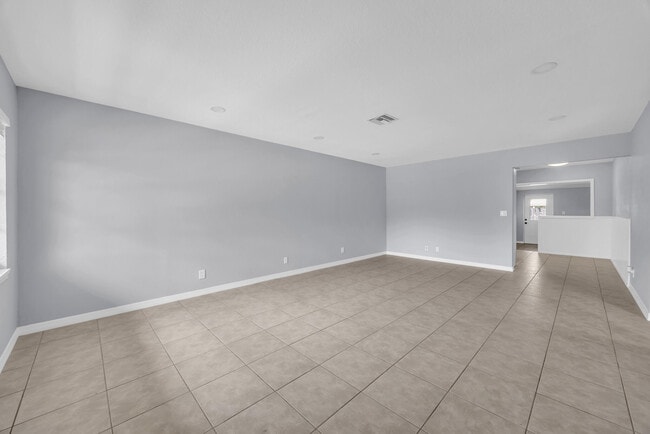 Building Photo - 3865 Vancott Cir
