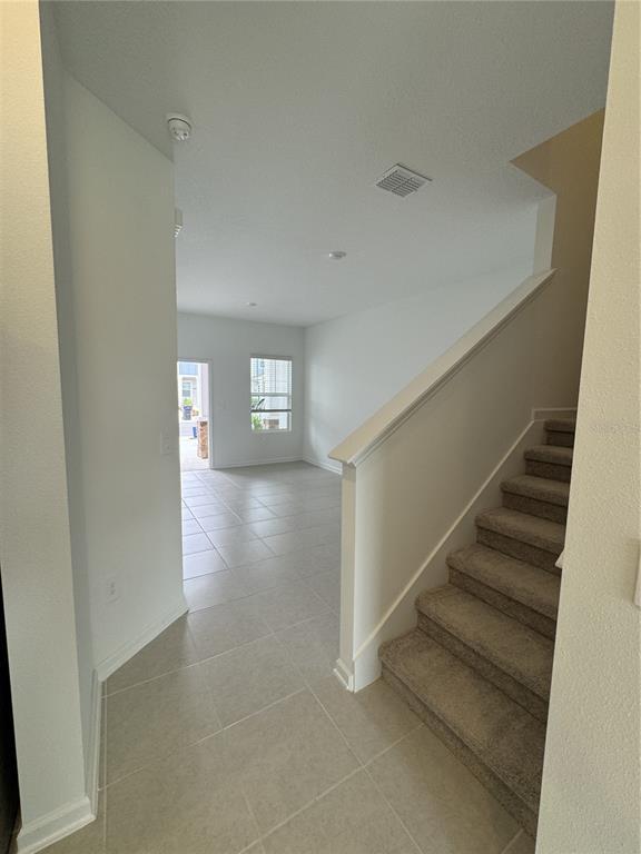 Building Photo - 2641 Skyline Lp