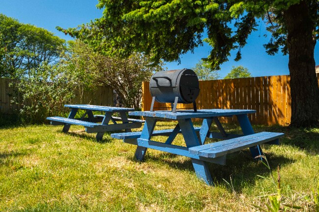 Building Photo - 711 N Third St