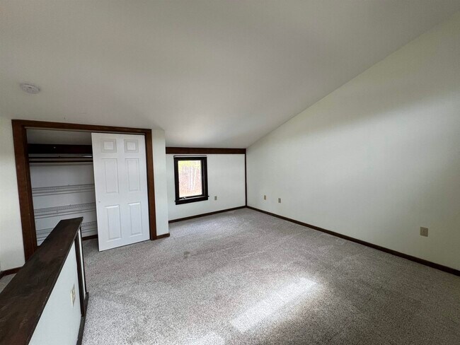 Building Photo - 576 Francestown Rd