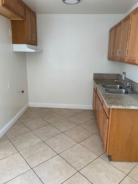 Building Photo - 3141-3143 Wabash Ave