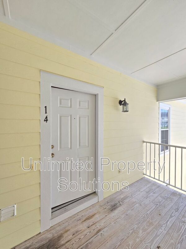 Building Photo - 5010 Hunters Trail