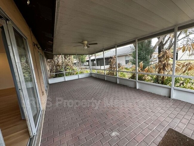 Building Photo - 10647 Deergrass Ln