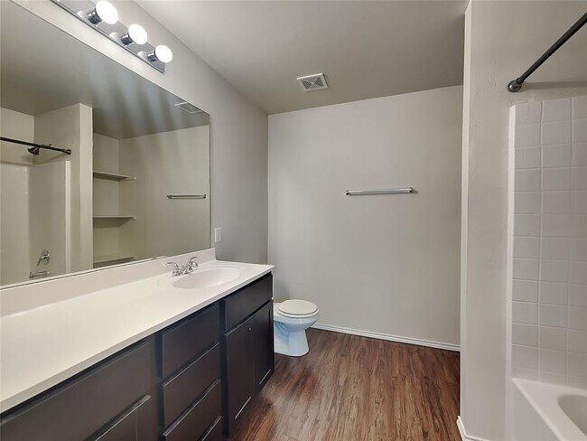Building Photo - 2045 W Hunters Springs Way