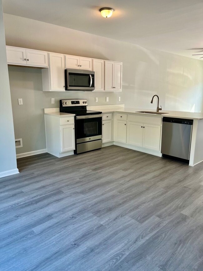 Building Photo - Brand New Townhome in Holly Ridge!!