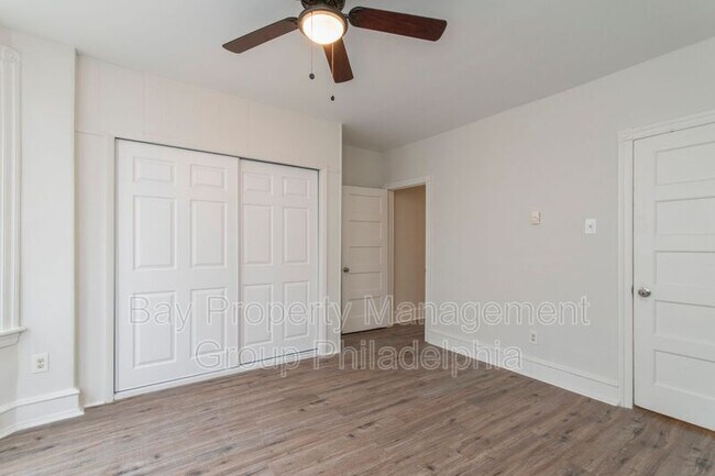 Building Photo - 725 W Luzerne St