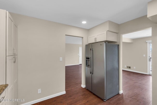 Building Photo - 404 9th Ave