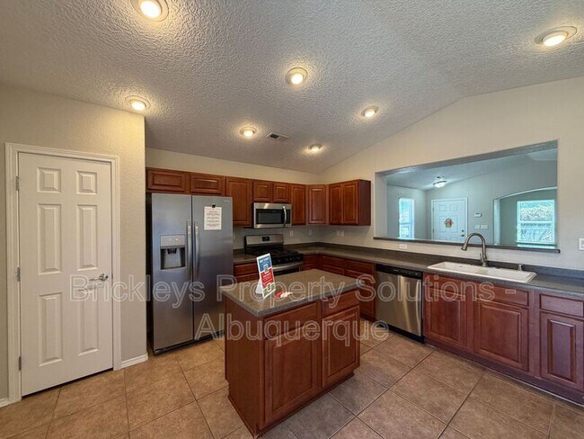 Building Photo - 8035 Sierra Altos Pl NW