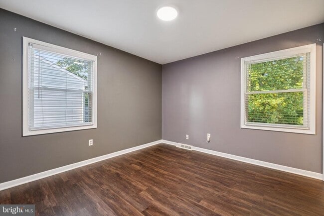 Building Photo - 1229 Ramblewood Dr