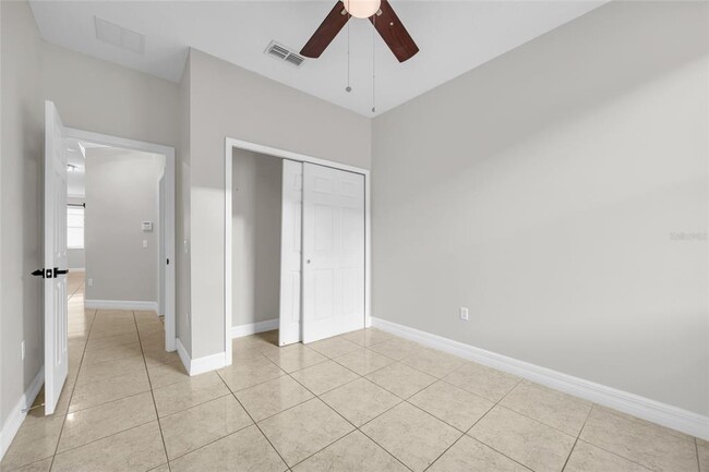 Building Photo - 10354 Stratford Pointe Ave