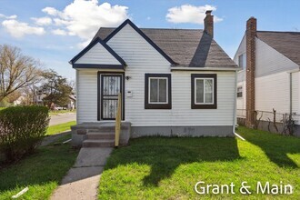 Building Photo - $1299 3 bedroom bungalow