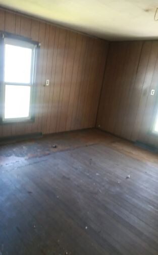 Building Photo - 313 S Dye St