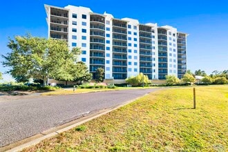 Building Photo - 645 Lost Key Dr