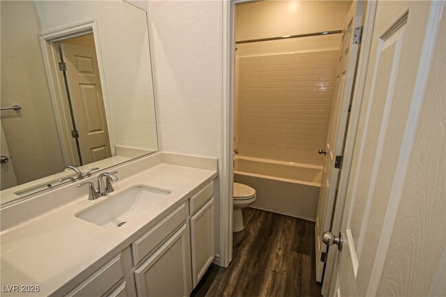 Building Photo - 20 Barbara Ln