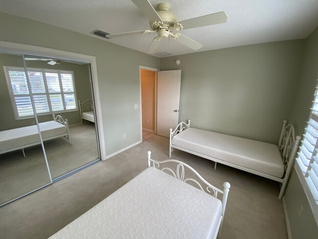 Building Photo - SEASONAL RENTAL or ANNUAL LEASE in The Village of Duval 2 Beds, 2 Bath + den home, Pets OK.