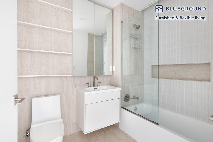 Building Photo - 150 Lawrence St