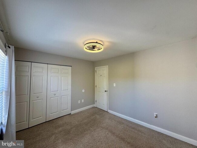 Building Photo - 526 Lancaster Pl