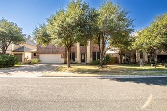 Building Photo - 705 Green Vista Ct