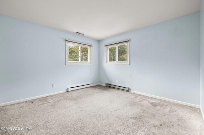 Building Photo - 37 Windsor Ln