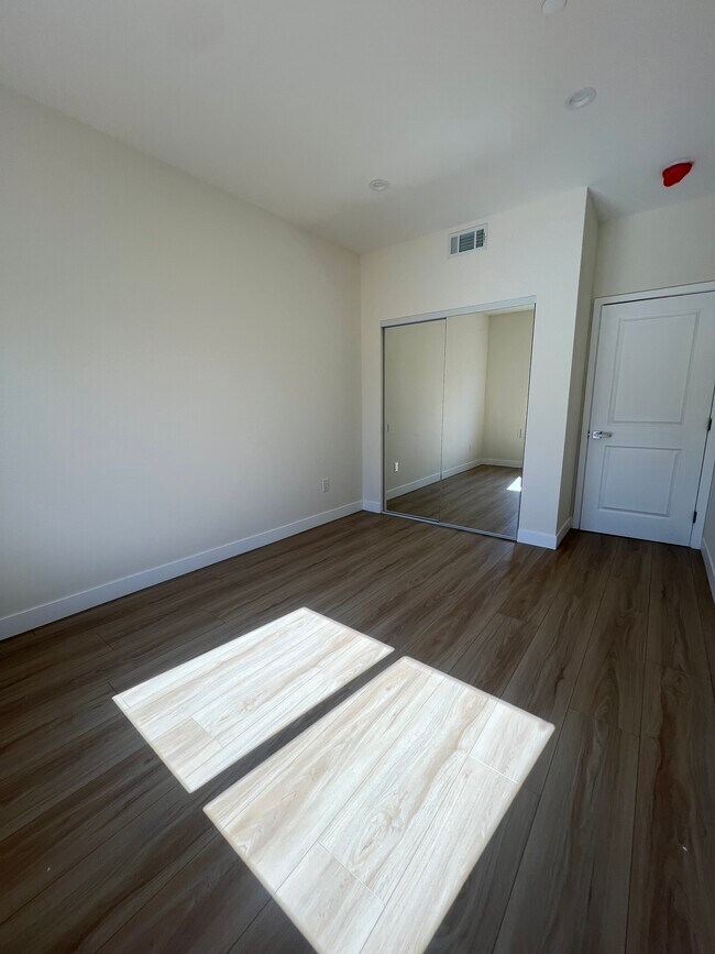 Building Photo - 7622 Arcola Ave