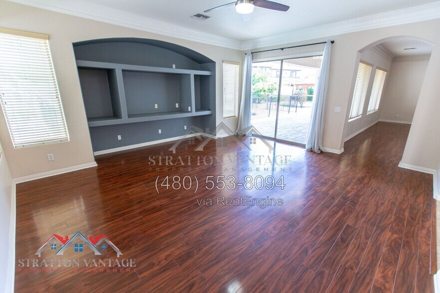 Building Photo - 7401 N 85th Ln