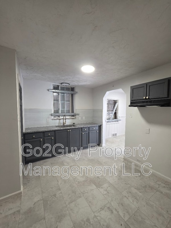 Building Photo - 5234 Berkshire St