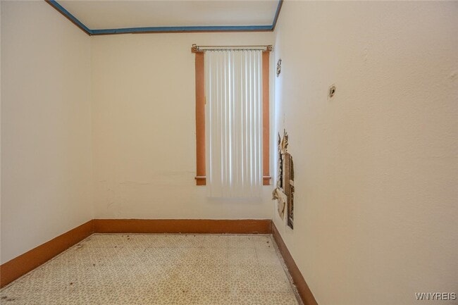 Building Photo - 62 Sweet Ave