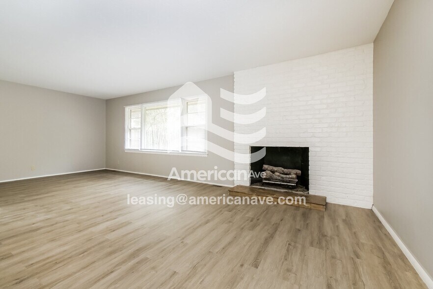 Building Photo - 8549 Meredith Ave