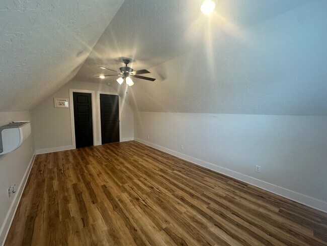 Building Photo - Stunning 4BR/2BA Home in Legacy Hill Estates