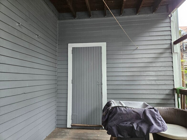 Back porch - 775 Columbia Rd
