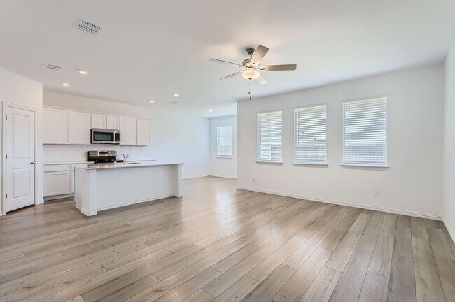 Building Photo - 231 Autumn Sage Ln