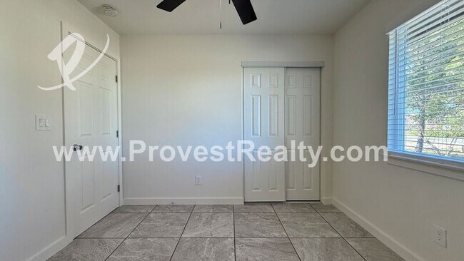 Building Photo - 16657 Kayuga St