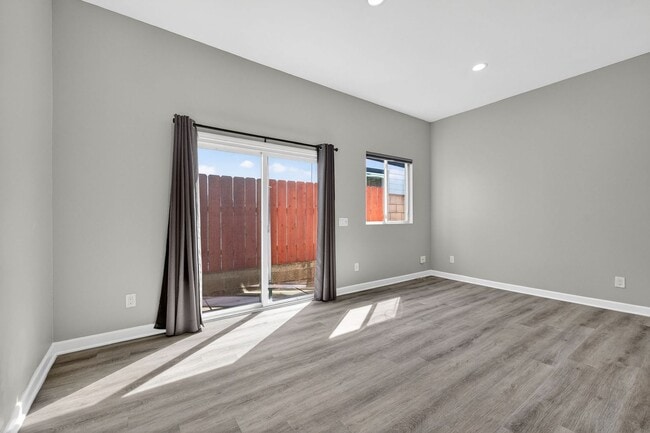 Building Photo - Cozy, perfectly located 2 bedroom unit in San Diego!