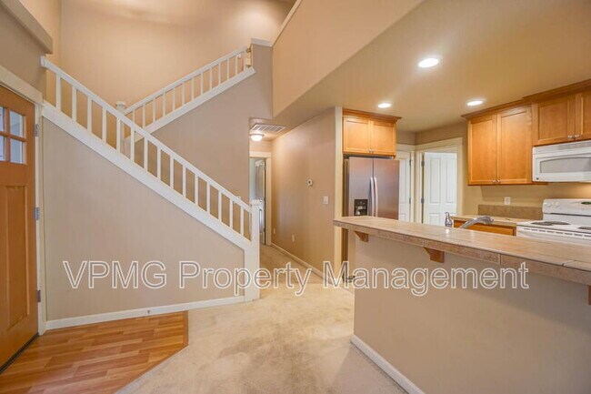 Building Photo - 8019 NE 61st St