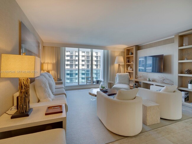 Building Photo - 102 24th St