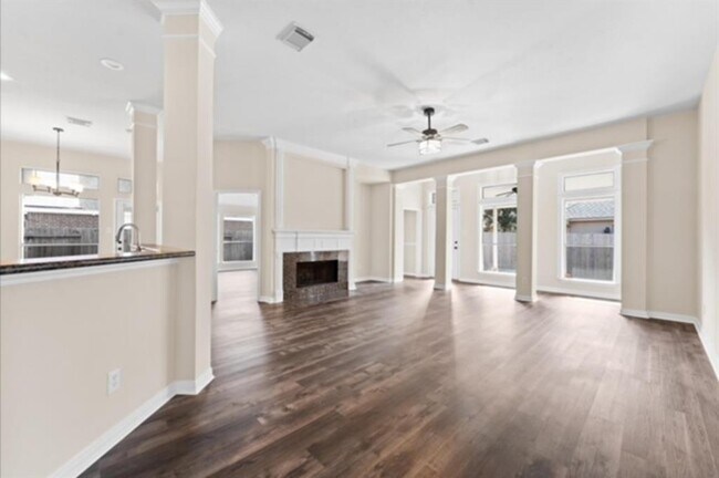 Building Photo - 7103 Hot Creek Trc