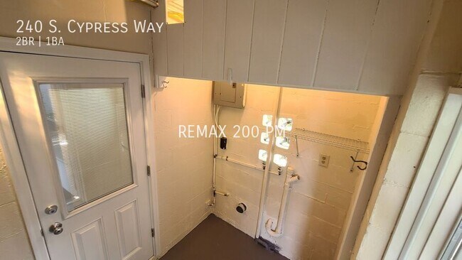 Building Photo - 240 S Cypress Way