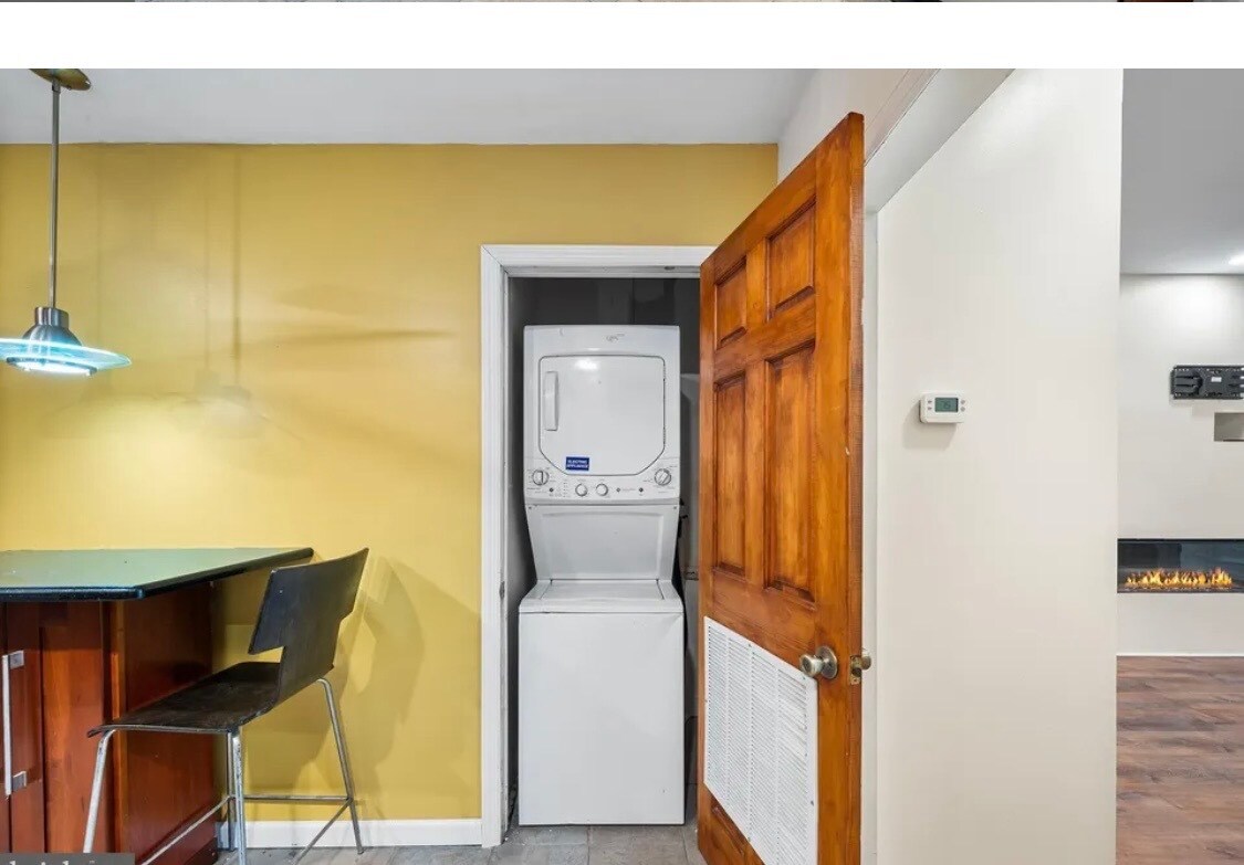 laundry closet - 1114 Snyder Ave