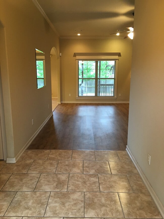 Building Photo - Salem Heights Subdivision