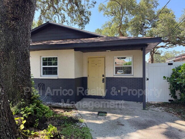 Building Photo - 2809 Marconi St