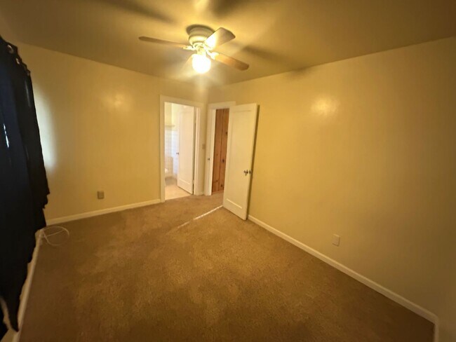 Building Photo - 2002 Reclamation Ave