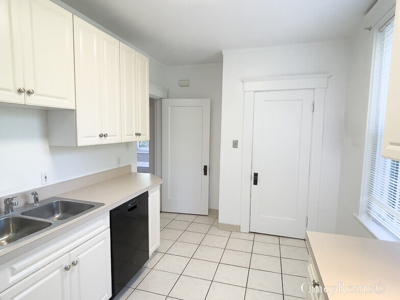 Building Photo - 3718 Ault Park Ave