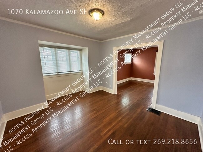 Building Photo - 1070 Kalamazoo Ave SE
