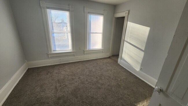 Building Photo - 1346/1348 George St.