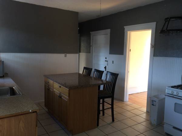 Alternate view of kitchen island - 2022 Murray Hill Rd