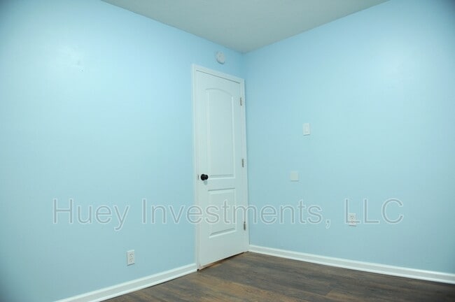 Building Photo - 324 Theodore Dr